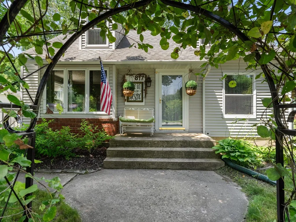 817 S 15th Ave, Sturgeon Bay, Wisconsin 54235, 4 Bedrooms Bedrooms, ,2 BathroomsBathrooms,Inland-Residential,For Sale,S 15th Ave,144287