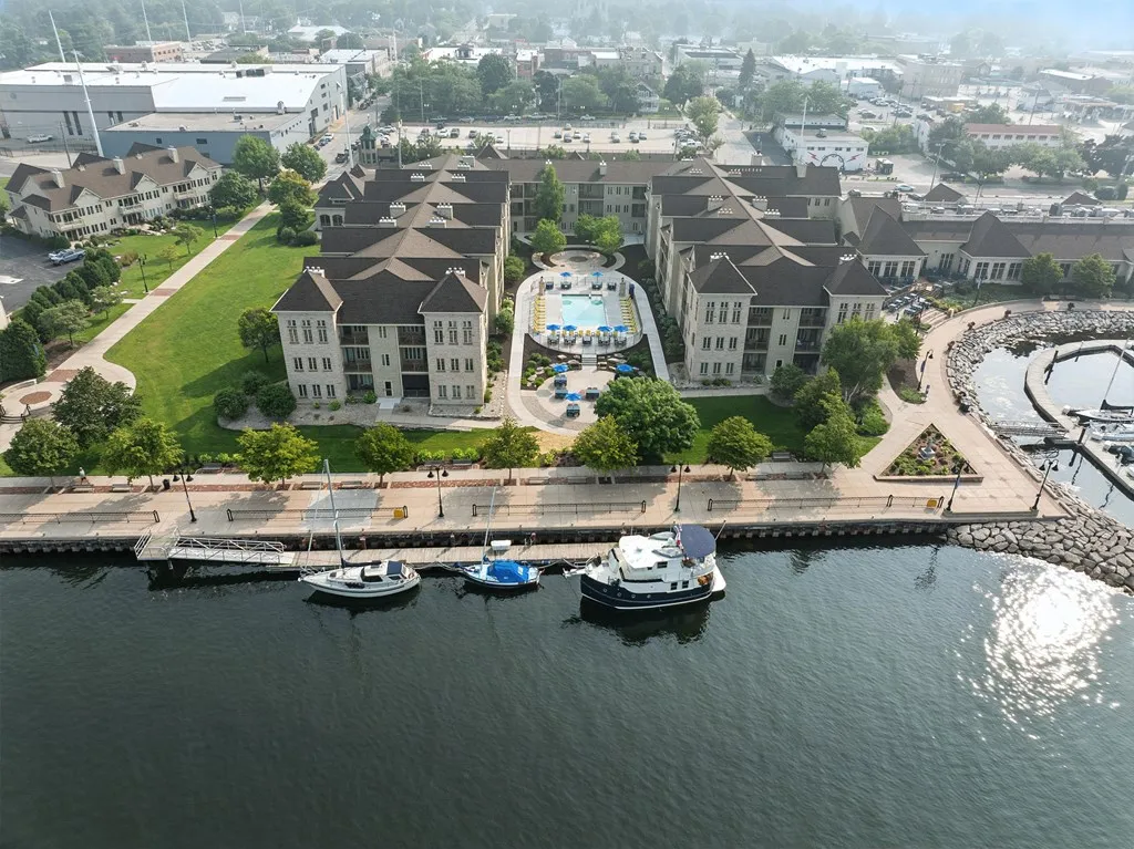 107 N 1st Ave, Sturgeon Bay, Wisconsin 54235, 2 Bedrooms Bedrooms, ,2 BathroomsBathrooms,Condominium,For Sale,N 1st Ave,144425