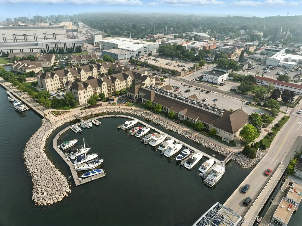107 N 1st Ave, Sturgeon Bay, Wisconsin 54235, 2 Bedrooms Bedrooms, ,2 BathroomsBathrooms,Condominium,For Sale,N 1st Ave,144425