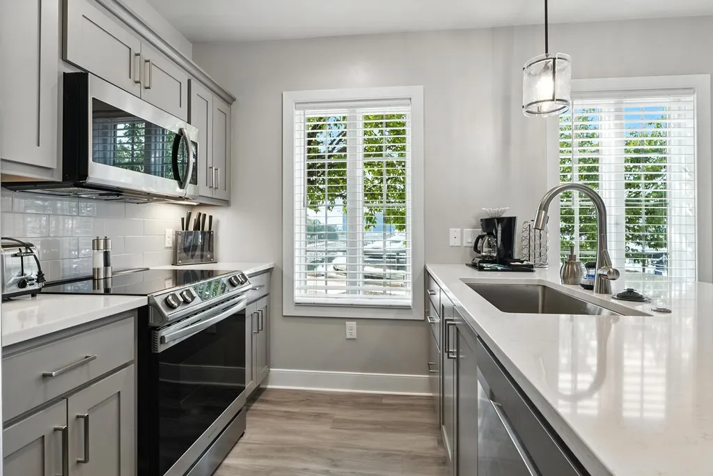 107 N 1st Ave, Sturgeon Bay, Wisconsin 54235, 2 Bedrooms Bedrooms, ,2 BathroomsBathrooms,Condominium,For Sale,N 1st Ave,144425