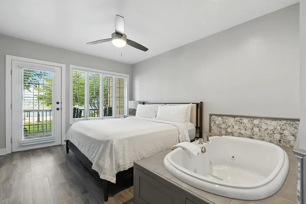 107 N 1st Ave, Sturgeon Bay, Wisconsin 54235, 2 Bedrooms Bedrooms, ,2 BathroomsBathrooms,Condominium,For Sale,N 1st Ave,144425
