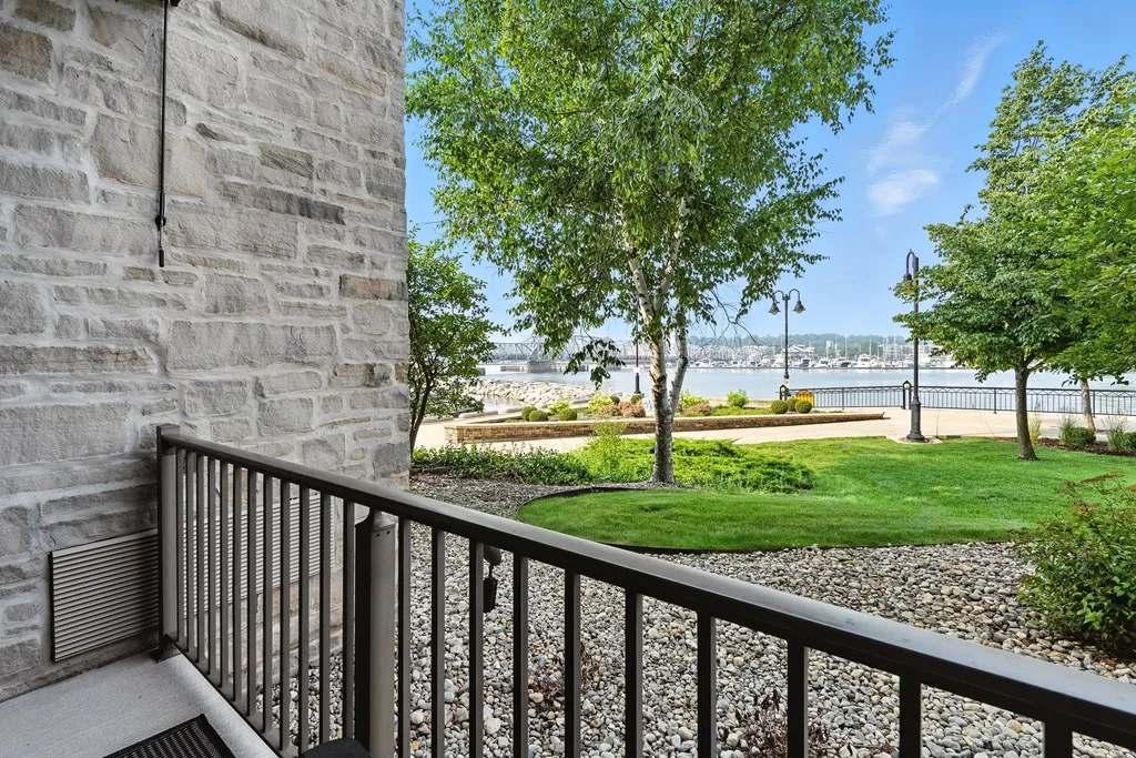 107 N 1st Ave, Sturgeon Bay, Wisconsin 54235, 2 Bedrooms Bedrooms, ,2 BathroomsBathrooms,Condominium,For Sale,N 1st Ave,144425