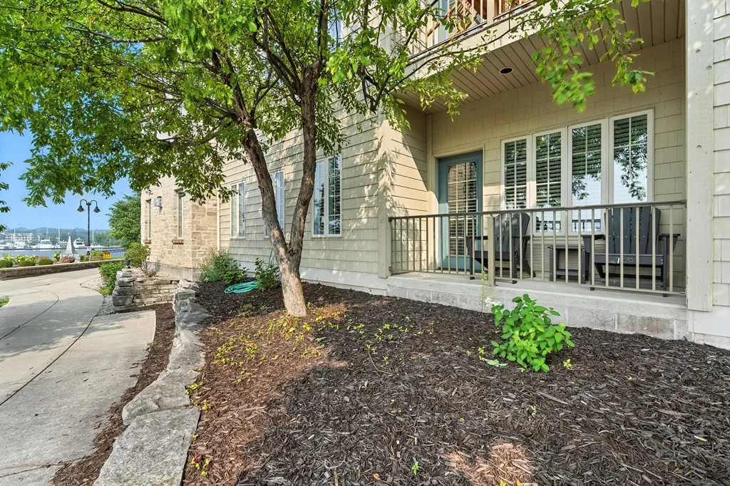 107 N 1st Ave, Sturgeon Bay, Wisconsin 54235, 2 Bedrooms Bedrooms, ,2 BathroomsBathrooms,Condominium,For Sale,N 1st Ave,144425