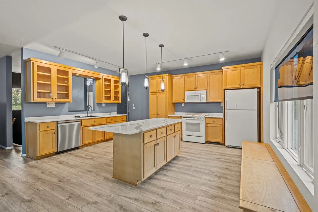 658 Forest Dr, Forestville, Wisconsin 54213, 3 Bedrooms Bedrooms, ,3 BathroomsBathrooms,Waterfront-Residential,For Sale,Forest Dr,144558