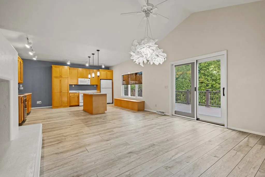 658 Forest Dr, Forestville, Wisconsin 54213, 3 Bedrooms Bedrooms, ,3 BathroomsBathrooms,Waterfront-Residential,For Sale,Forest Dr,144558
