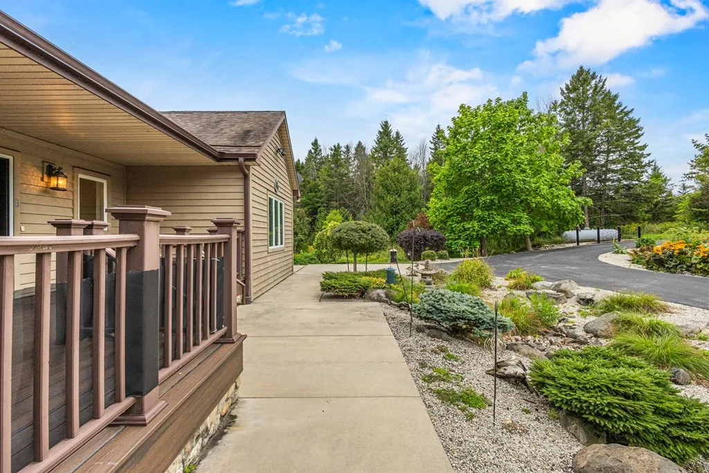 658 Forest Dr, Forestville, Wisconsin 54213, 3 Bedrooms Bedrooms, ,3 BathroomsBathrooms,Waterfront-Residential,For Sale,Forest Dr,144558