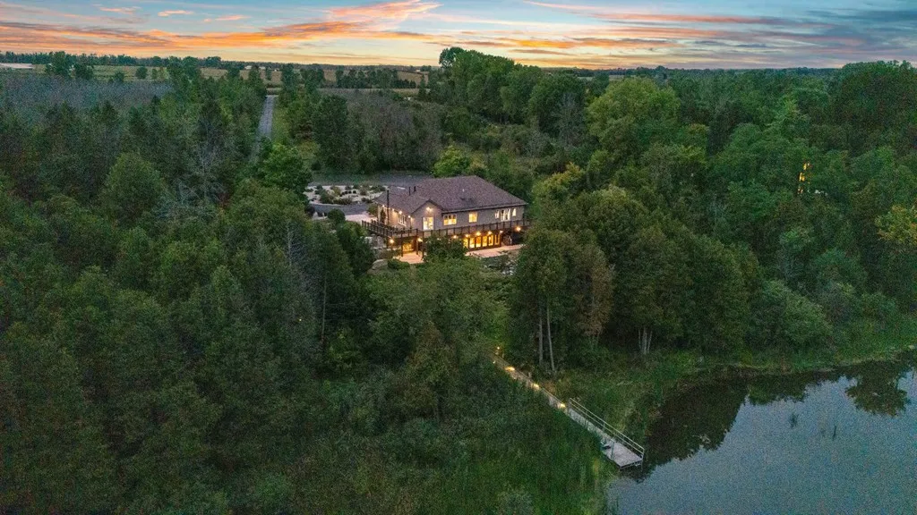 658 Forest Dr, Forestville, Wisconsin 54213, 3 Bedrooms Bedrooms, ,3 BathroomsBathrooms,Waterfront-Residential,For Sale,Forest Dr,144558
