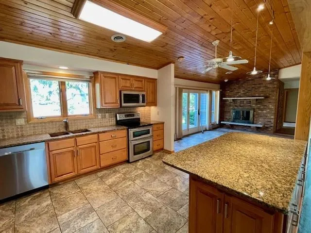 7328 High Cliff Park Rd, Sturgeon Bay Wi 54235, 3 Bedrooms Bedrooms, ,3 BathroomsBathrooms,Waterfront-Residential,For Sale,High Cliff Park Rd,143183