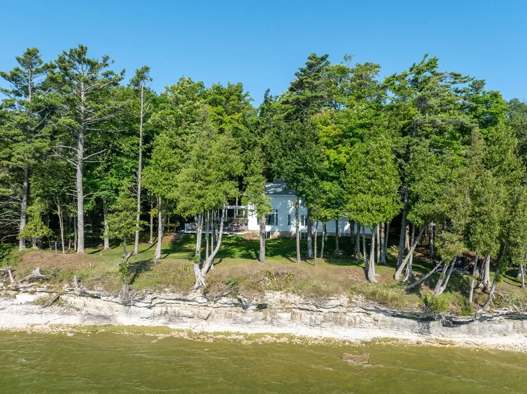 12430 Northern Door Rd, Ellison Bay, Wisconsin 54210, 3 Bedrooms Bedrooms, ,2 BathroomsBathrooms,Waterfront-Residential,For Sale,Northern Door Rd,144406