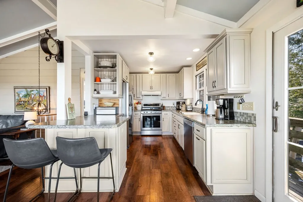 11243 Bay View Rd, Sister Bay Wi 54234, 3 Bedrooms Bedrooms, ,2 BathroomsBathrooms,Inland-Residential,For Sale,Bay View Rd,143883