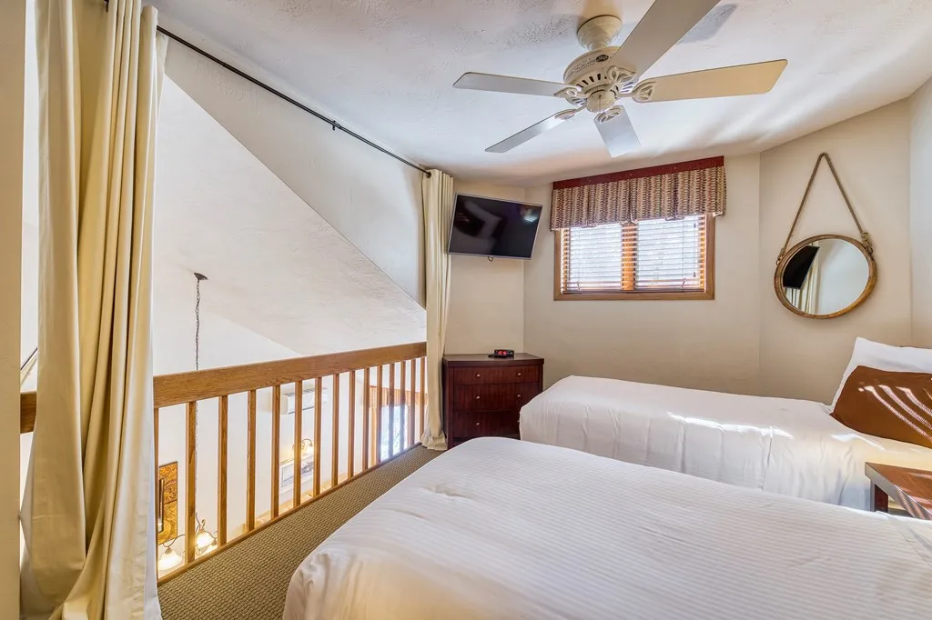 4955 Landmark Cir # 4204, Town Of Egg Harbor Wi 54209, 2 Bedrooms Bedrooms, ,2 BathroomsBathrooms,Condominium,For Sale,Landmark Cir,143586