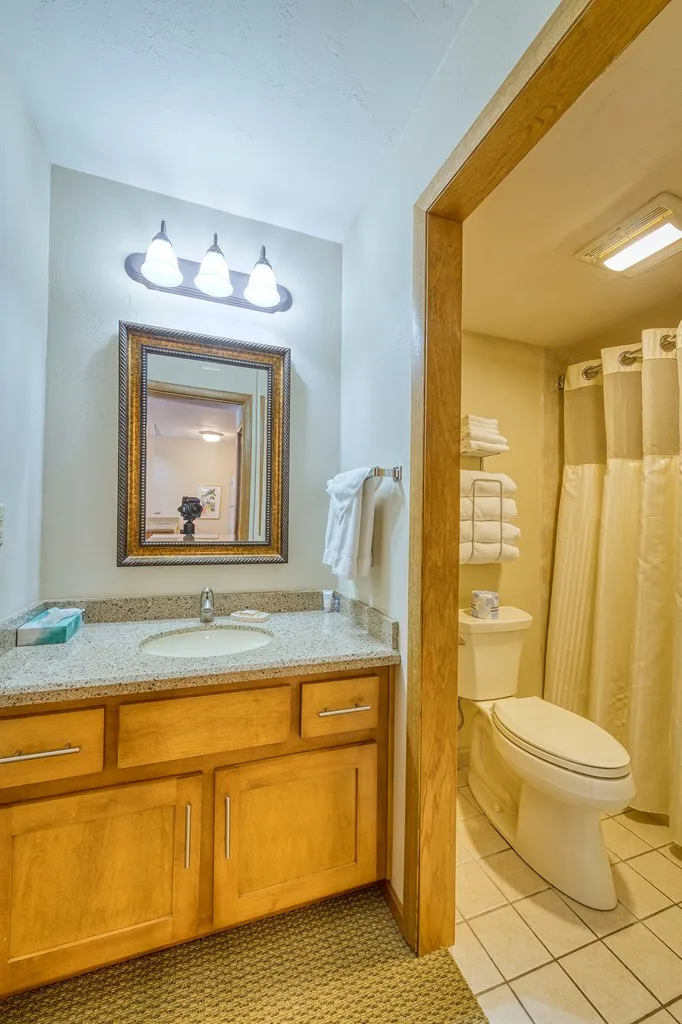 4955 Landmark Cir # 4204, Town Of Egg Harbor Wi 54209, 2 Bedrooms Bedrooms, ,2 BathroomsBathrooms,Condominium,For Sale,Landmark Cir,143586