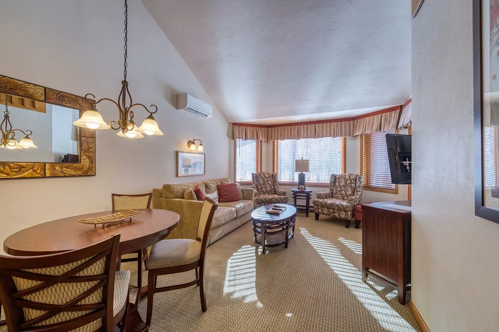 4955 Landmark Cir # 4204, Town Of Egg Harbor Wi 54209, 2 Bedrooms Bedrooms, ,2 BathroomsBathrooms,Condominium,For Sale,Landmark Cir,143586