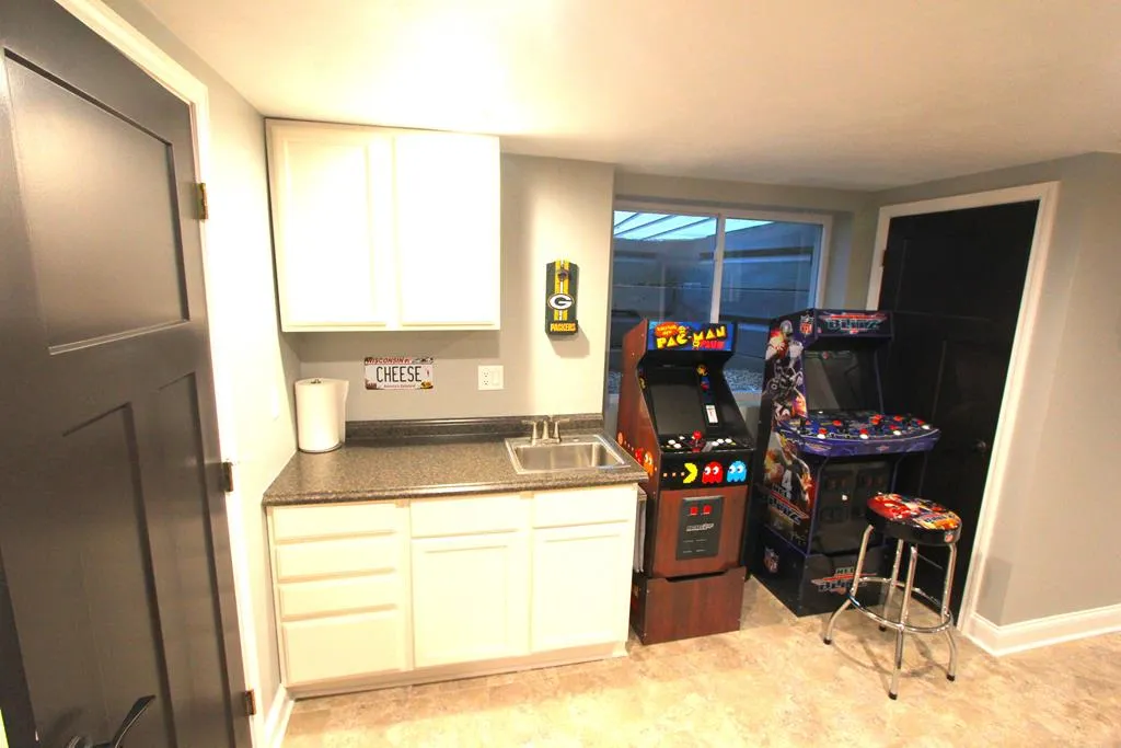 2375 Maple Dr, Sister Bay, Wisconsin 54234, 4 Bedrooms Bedrooms, ,4 BathroomsBathrooms,Inland-Residential,For Sale,Maple Dr,144080