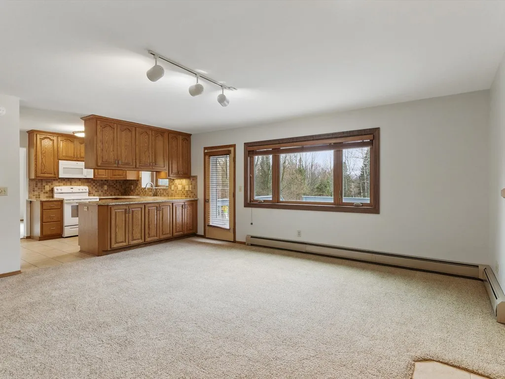 6139 N Shoreside Cir, Sturgeon Bay Wi 54235, 4 Bedrooms Bedrooms, ,2 BathroomsBathrooms,Inland-Residential,For Sale,Shoreside Cir,143851
