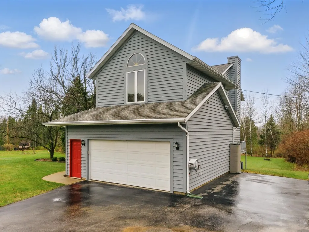 6139 N Shoreside Cir, Sturgeon Bay Wi 54235, 4 Bedrooms Bedrooms, ,2 BathroomsBathrooms,Inland-Residential,For Sale,Shoreside Cir,143851