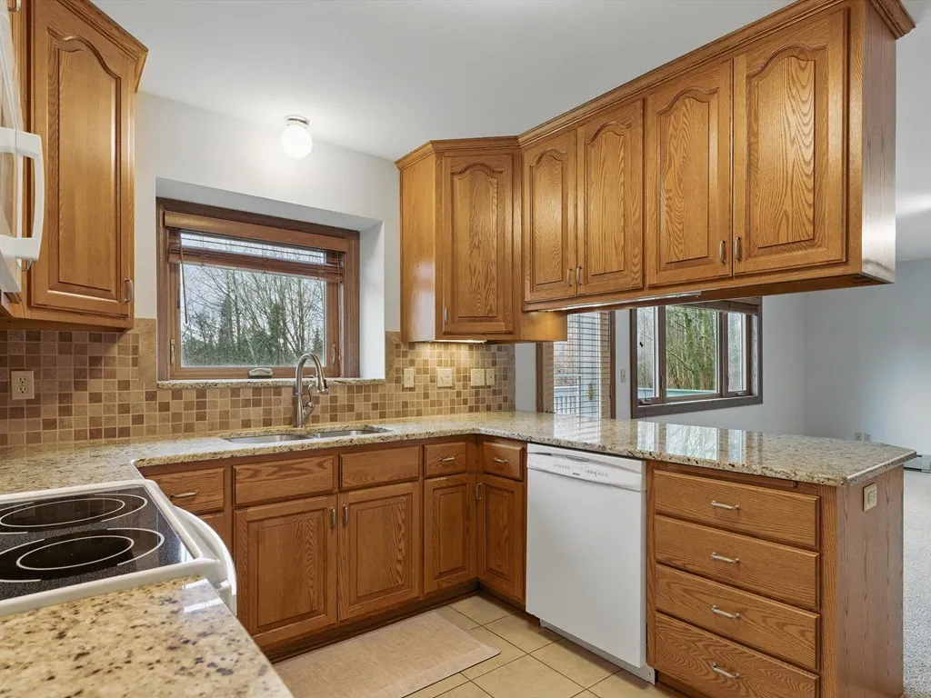 6139 N Shoreside Cir, Sturgeon Bay Wi 54235, 4 Bedrooms Bedrooms, ,2 BathroomsBathrooms,Inland-Residential,For Sale,Shoreside Cir,143851