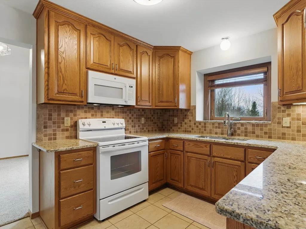 6139 N Shoreside Cir, Sturgeon Bay Wi 54235, 4 Bedrooms Bedrooms, ,2 BathroomsBathrooms,Inland-Residential,For Sale,Shoreside Cir,143851