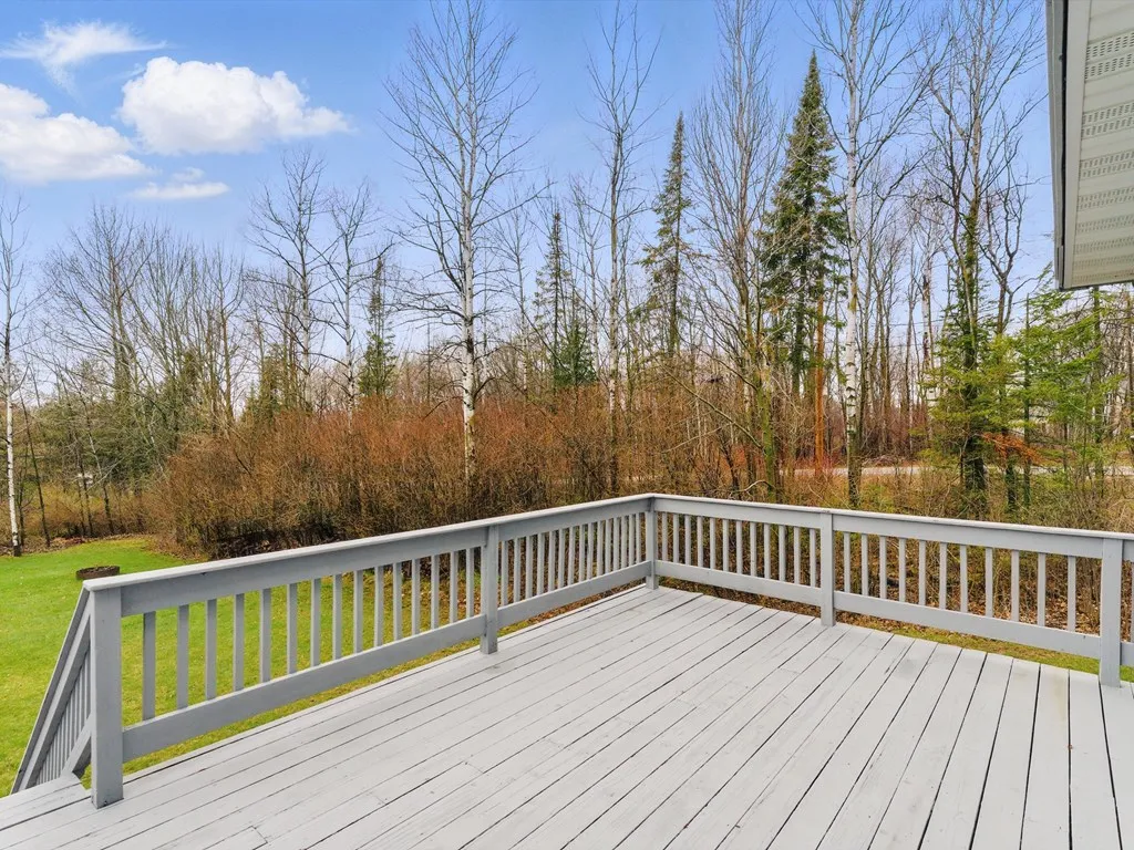 6139 N Shoreside Cir, Sturgeon Bay Wi 54235, 4 Bedrooms Bedrooms, ,2 BathroomsBathrooms,Inland-Residential,For Sale,Shoreside Cir,143851
