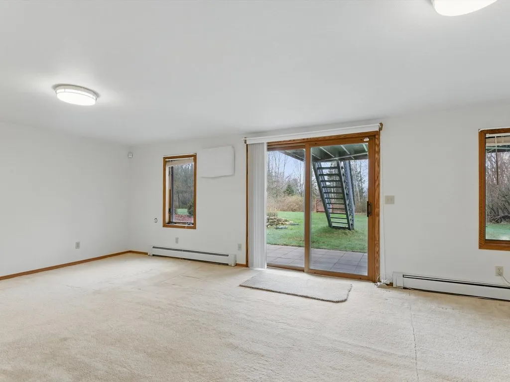 6139 N Shoreside Cir, Sturgeon Bay Wi 54235, 4 Bedrooms Bedrooms, ,2 BathroomsBathrooms,Inland-Residential,For Sale,Shoreside Cir,143851