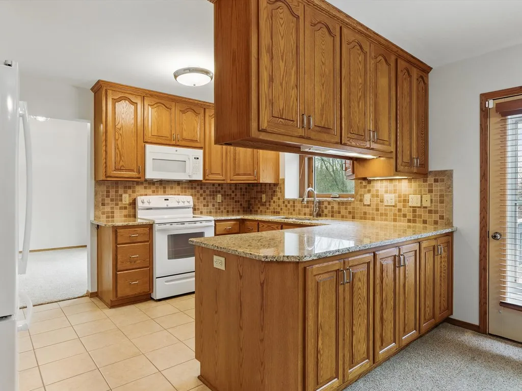 6139 N Shoreside Cir, Sturgeon Bay Wi 54235, 4 Bedrooms Bedrooms, ,2 BathroomsBathrooms,Inland-Residential,For Sale,Shoreside Cir,143851