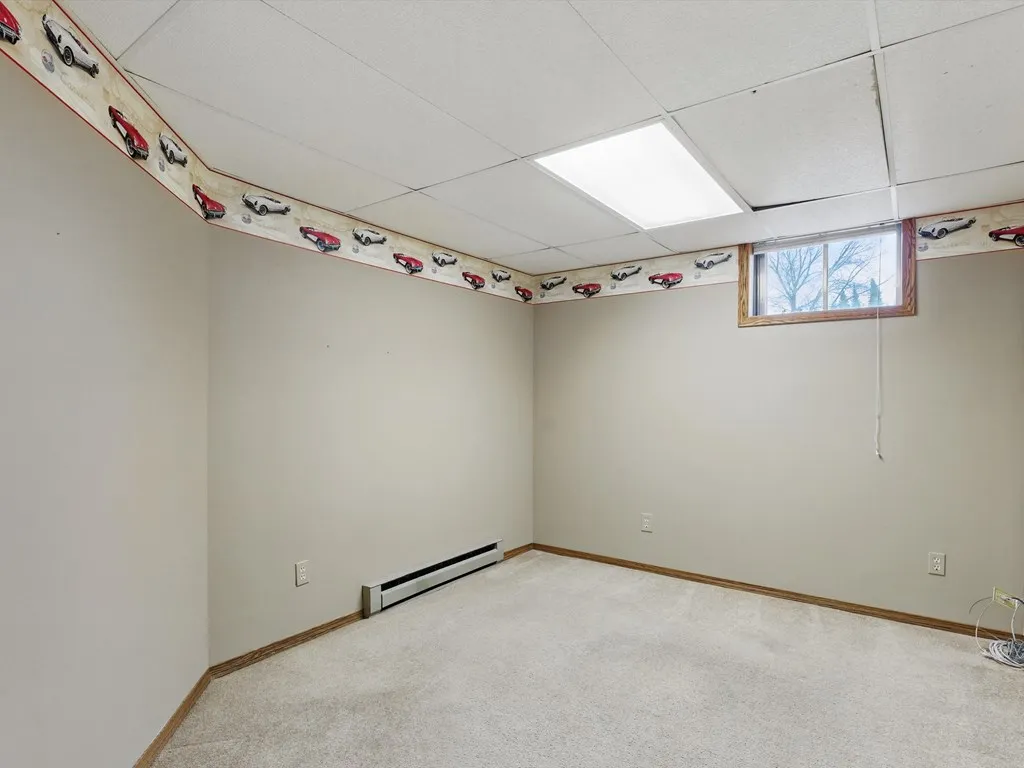 6139 N Shoreside Cir, Sturgeon Bay Wi 54235, 4 Bedrooms Bedrooms, ,2 BathroomsBathrooms,Inland-Residential,For Sale,Shoreside Cir,143851