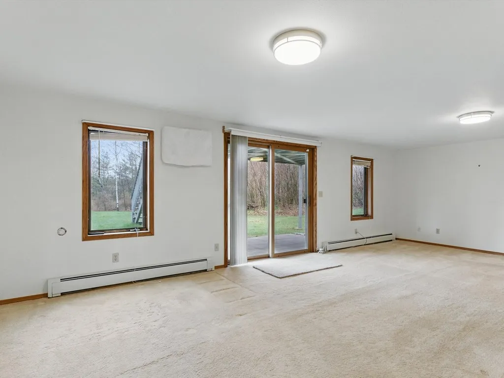 6139 N Shoreside Cir, Sturgeon Bay Wi 54235, 4 Bedrooms Bedrooms, ,2 BathroomsBathrooms,Inland-Residential,For Sale,Shoreside Cir,143851