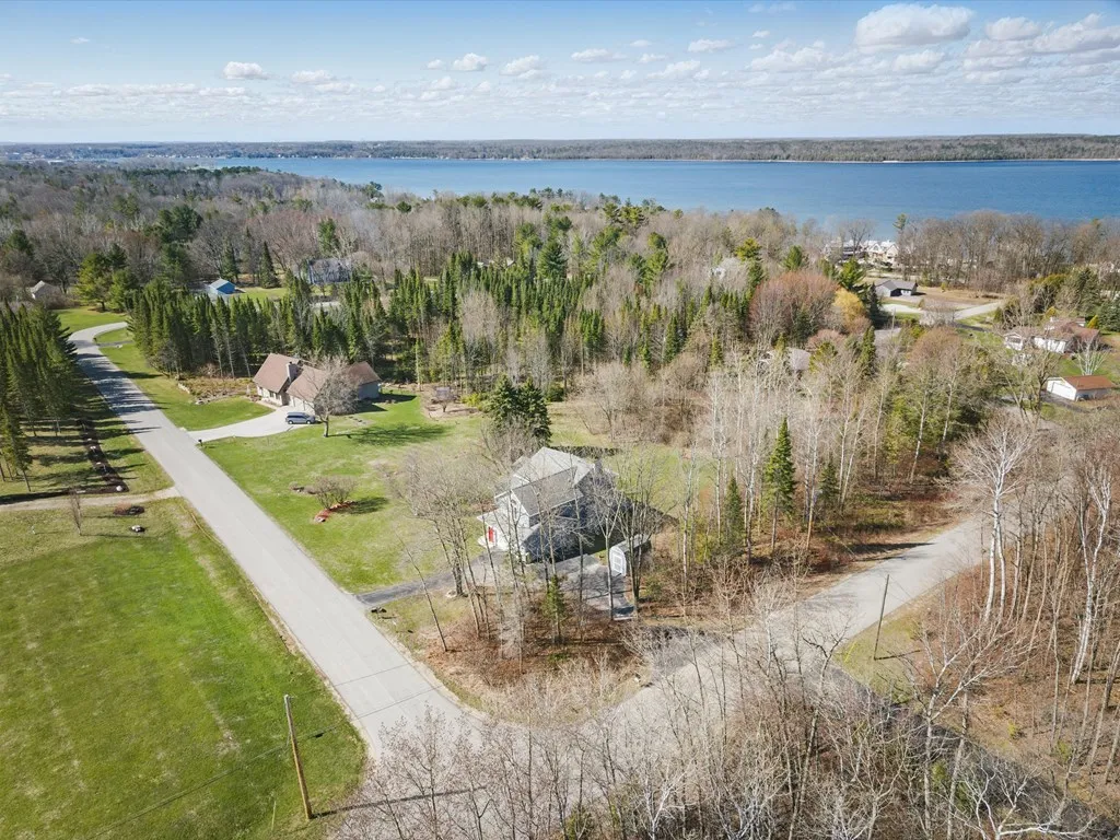 6139 N Shoreside Cir, Sturgeon Bay Wi 54235, 4 Bedrooms Bedrooms, ,2 BathroomsBathrooms,Inland-Residential,For Sale,Shoreside Cir,143851