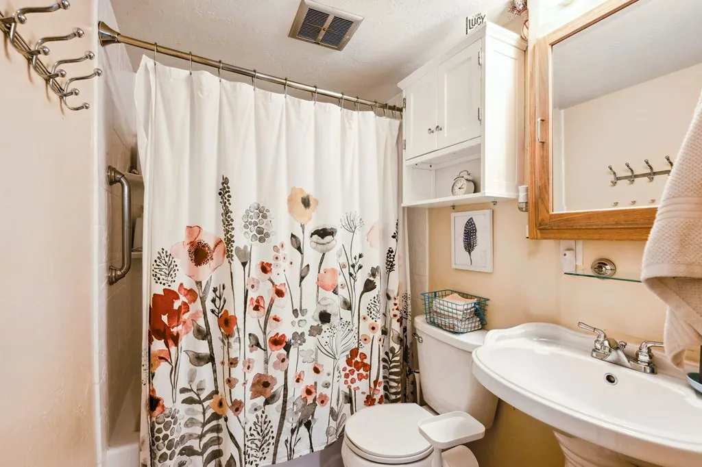 1548 Rhode Island St, Sturgeon Bay, Wisconsin 54235, 3 Bedrooms Bedrooms, ,1 BathroomBathrooms,Inland-Residential,For Sale,Rhode Island St,144004