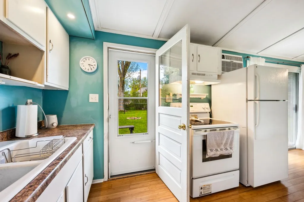 1548 Rhode Island St, Sturgeon Bay, Wisconsin 54235, 3 Bedrooms Bedrooms, ,1 BathroomBathrooms,Inland-Residential,For Sale,Rhode Island St,144004