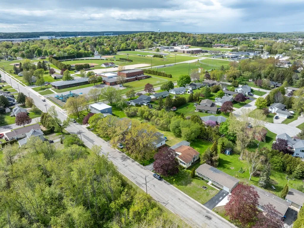 1548 Rhode Island St, Sturgeon Bay, Wisconsin 54235, 3 Bedrooms Bedrooms, ,1 BathroomBathrooms,Inland-Residential,For Sale,Rhode Island St,144004