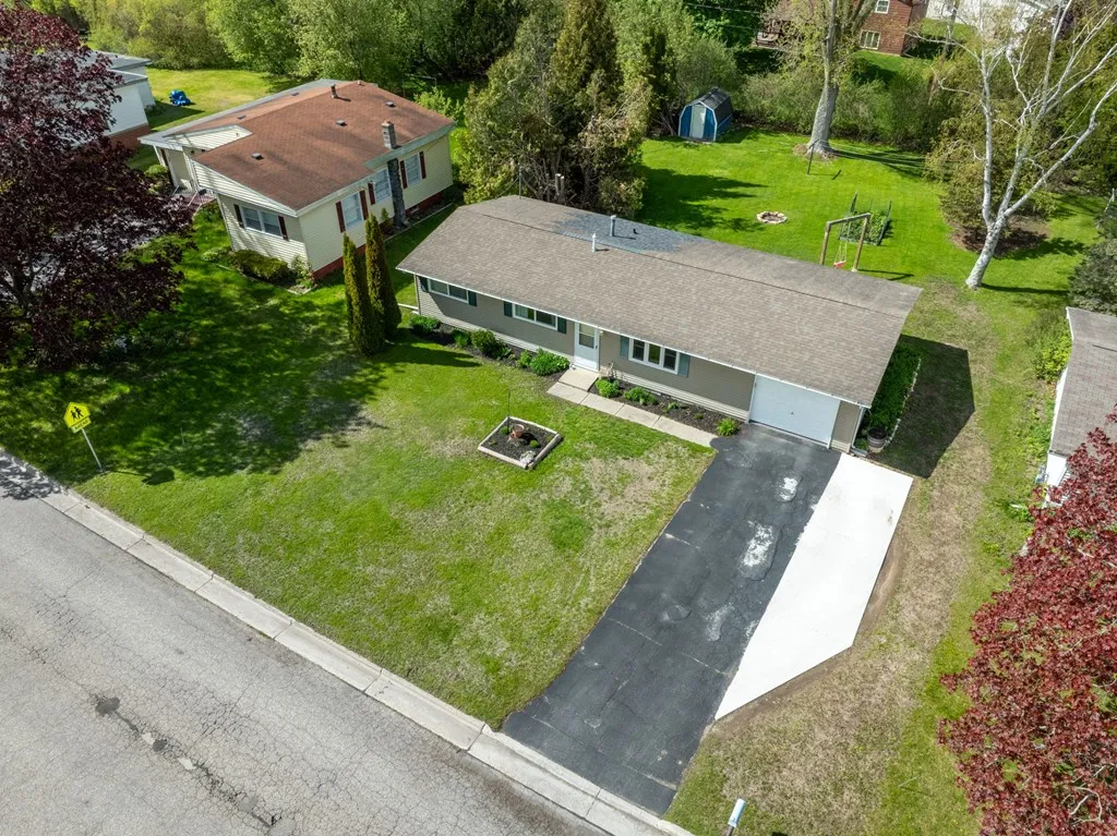 1548 Rhode Island St, Sturgeon Bay, Wisconsin 54235, 3 Bedrooms Bedrooms, ,1 BathroomBathrooms,Inland-Residential,For Sale,Rhode Island St,144004