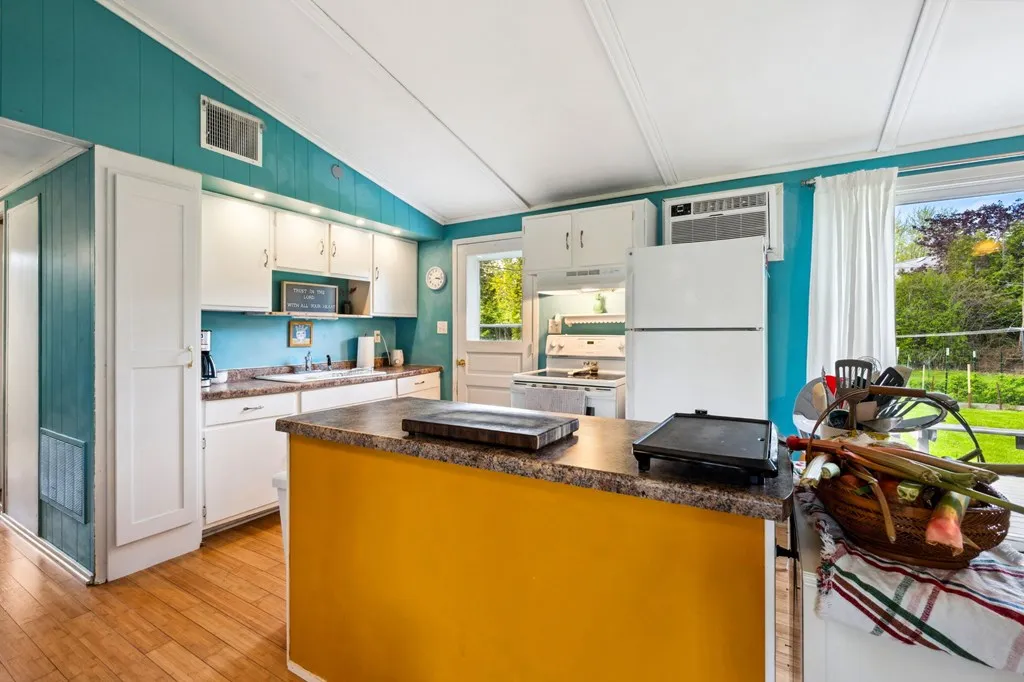 1548 Rhode Island St, Sturgeon Bay, Wisconsin 54235, 3 Bedrooms Bedrooms, ,1 BathroomBathrooms,Inland-Residential,For Sale,Rhode Island St,144004