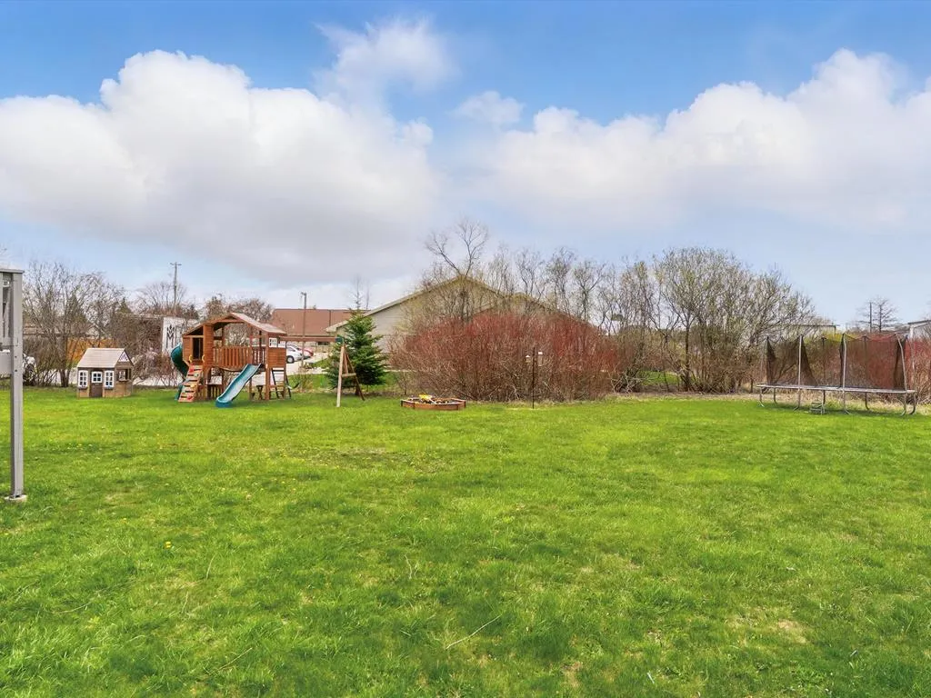 219 N 15th Ct, Sturgeon Bay Wi 54235, 4 Bedrooms Bedrooms, ,3 BathroomsBathrooms,Inland-Residential,For Sale,N 15th Ct,143904