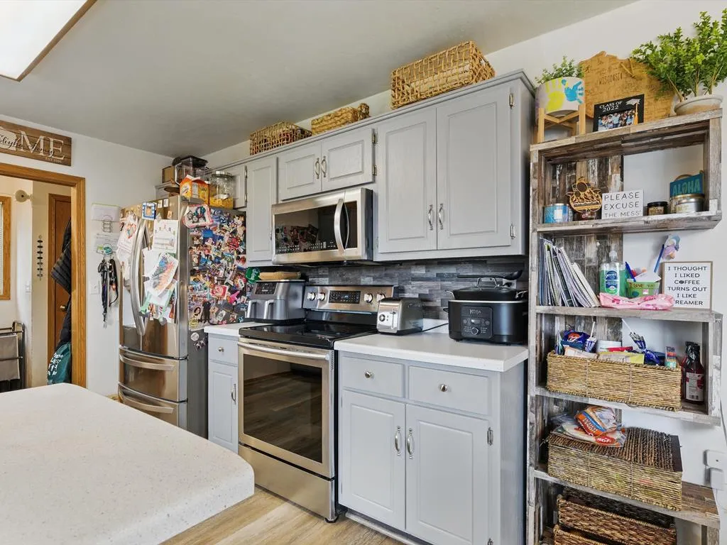 219 N 15th Ct, Sturgeon Bay Wi 54235, 4 Bedrooms Bedrooms, ,3 BathroomsBathrooms,Inland-Residential,For Sale,N 15th Ct,143904