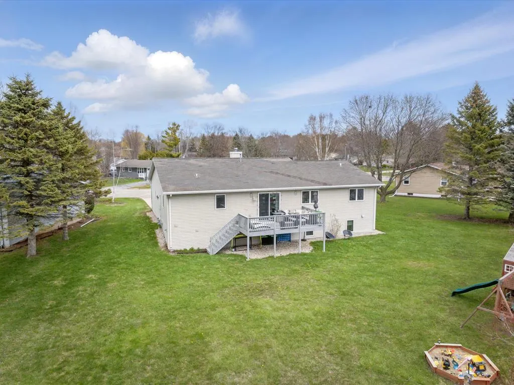 219 N 15th Ct, Sturgeon Bay Wi 54235, 4 Bedrooms Bedrooms, ,3 BathroomsBathrooms,Inland-Residential,For Sale,N 15th Ct,143904