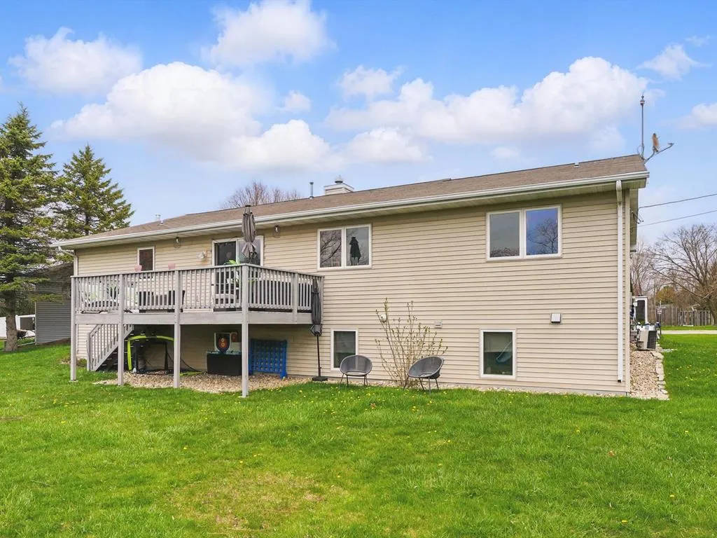 219 N 15th Ct, Sturgeon Bay Wi 54235, 4 Bedrooms Bedrooms, ,3 BathroomsBathrooms,Inland-Residential,For Sale,N 15th Ct,143904