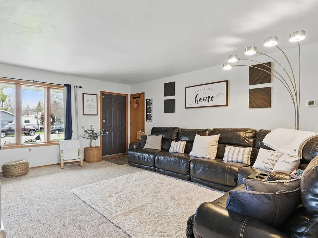 219 N 15th Ct, Sturgeon Bay Wi 54235, 4 Bedrooms Bedrooms, ,3 BathroomsBathrooms,Inland-Residential,For Sale,N 15th Ct,143904