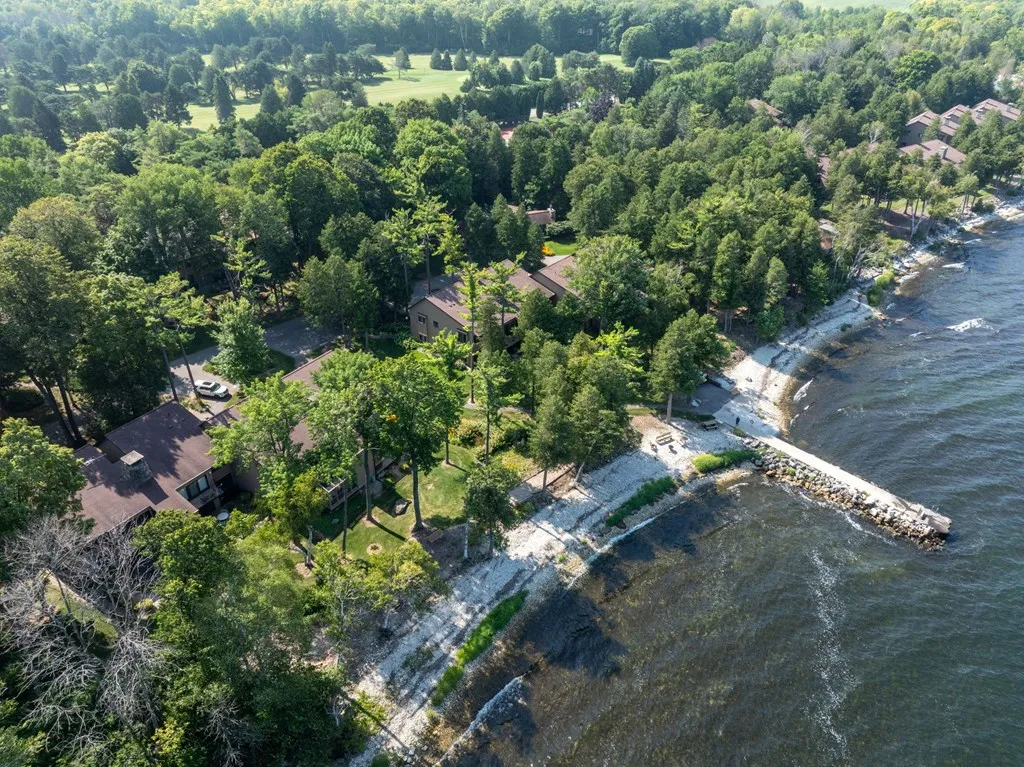 7586 Horseshoe Bay Rd # 13u, Egg Harbor Wi 54209, 2 Bedrooms Bedrooms, ,2 BathroomsBathrooms,Condominium,For Sale,Horseshoe Bay Rd,143784