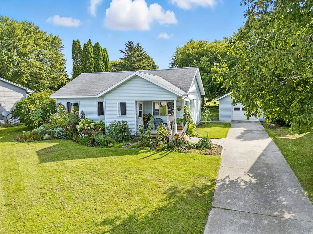 948 S Ithaca Pl, Sturgeon Bay, Wisconsin 54235, 3 Bedrooms Bedrooms, ,2 BathroomsBathrooms,Inland-Residential,For Sale,S Ithaca Pl,144470