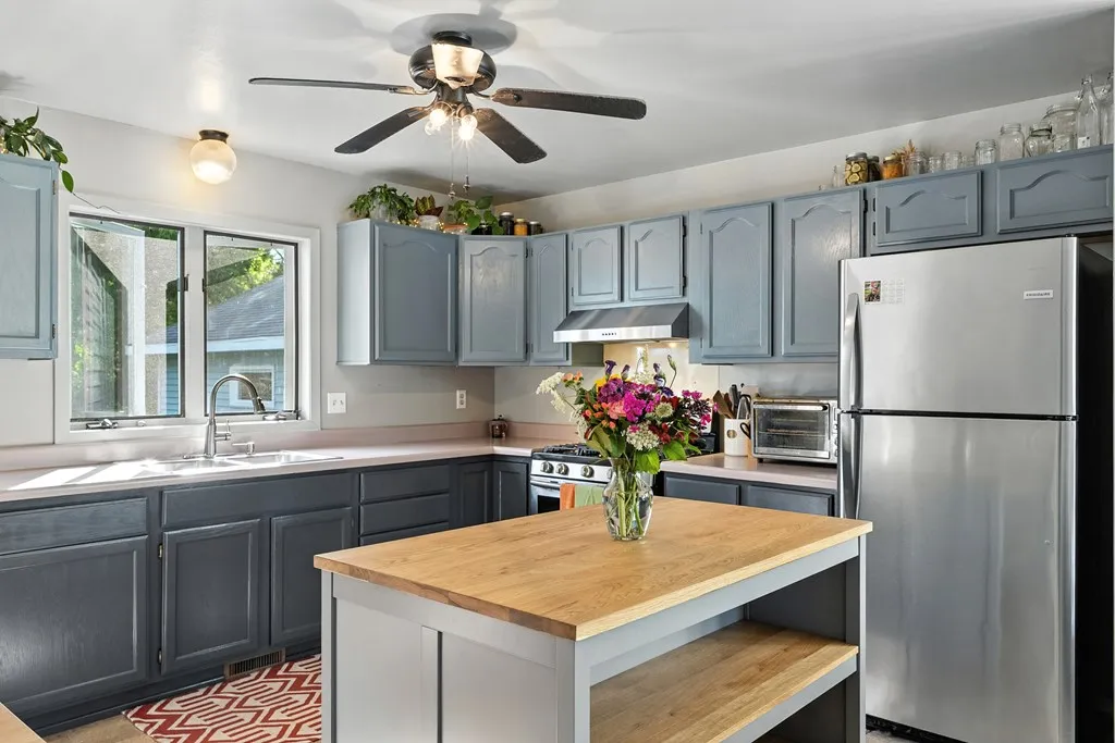 948 S Ithaca Pl, Sturgeon Bay, Wisconsin 54235, 3 Bedrooms Bedrooms, ,2 BathroomsBathrooms,Inland-Residential,For Sale,S Ithaca Pl,144470
