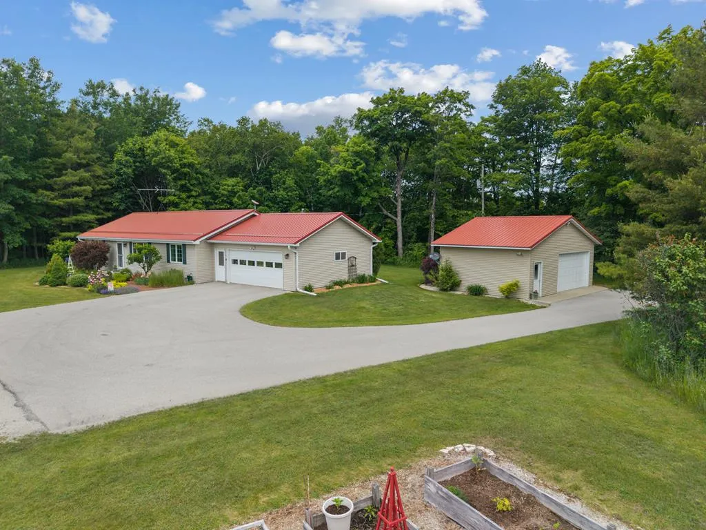 4863 Court Rd, Egg Harbor, Wisconsin 54209, 3 Bedrooms Bedrooms, ,2 BathroomsBathrooms,Inland-Residential,For Sale,Court Rd,144143