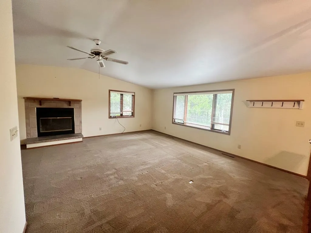 1105 S Ridgeway Ave, Sturgeon Bay, Wisconsin 54235, 3 Bedrooms Bedrooms, ,2 BathroomsBathrooms,Inland-Residential,For Sale,Ridgeway Ave,144536