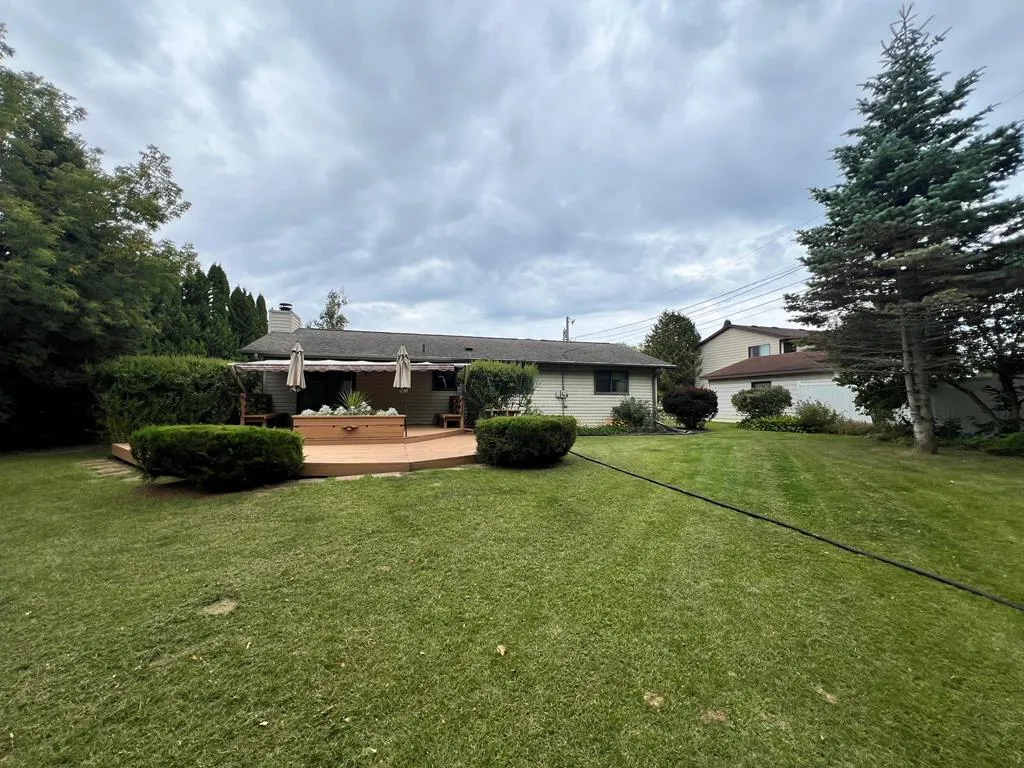 1105 S Ridgeway Ave, Sturgeon Bay, Wisconsin 54235, 3 Bedrooms Bedrooms, ,2 BathroomsBathrooms,Inland-Residential,For Sale,Ridgeway Ave,144536