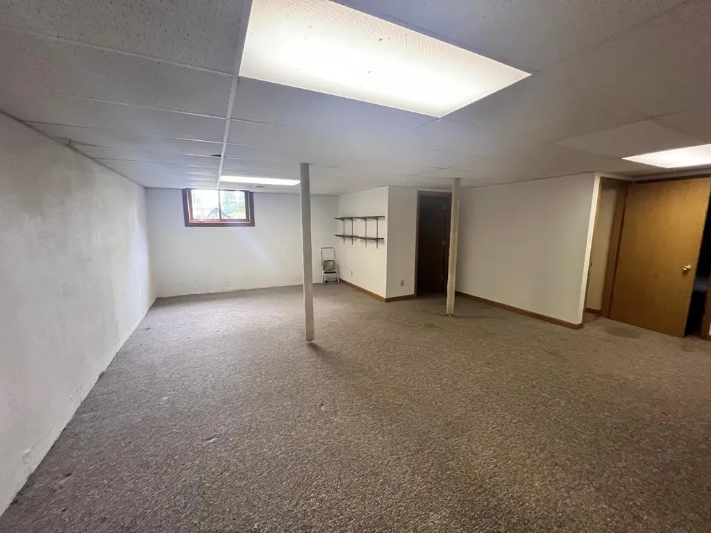 1105 S Ridgeway Ave, Sturgeon Bay, Wisconsin 54235, 3 Bedrooms Bedrooms, ,2 BathroomsBathrooms,Inland-Residential,For Sale,Ridgeway Ave,144536