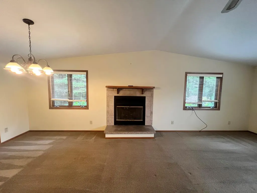 1105 S Ridgeway Ave, Sturgeon Bay, Wisconsin 54235, 3 Bedrooms Bedrooms, ,2 BathroomsBathrooms,Inland-Residential,For Sale,Ridgeway Ave,144536