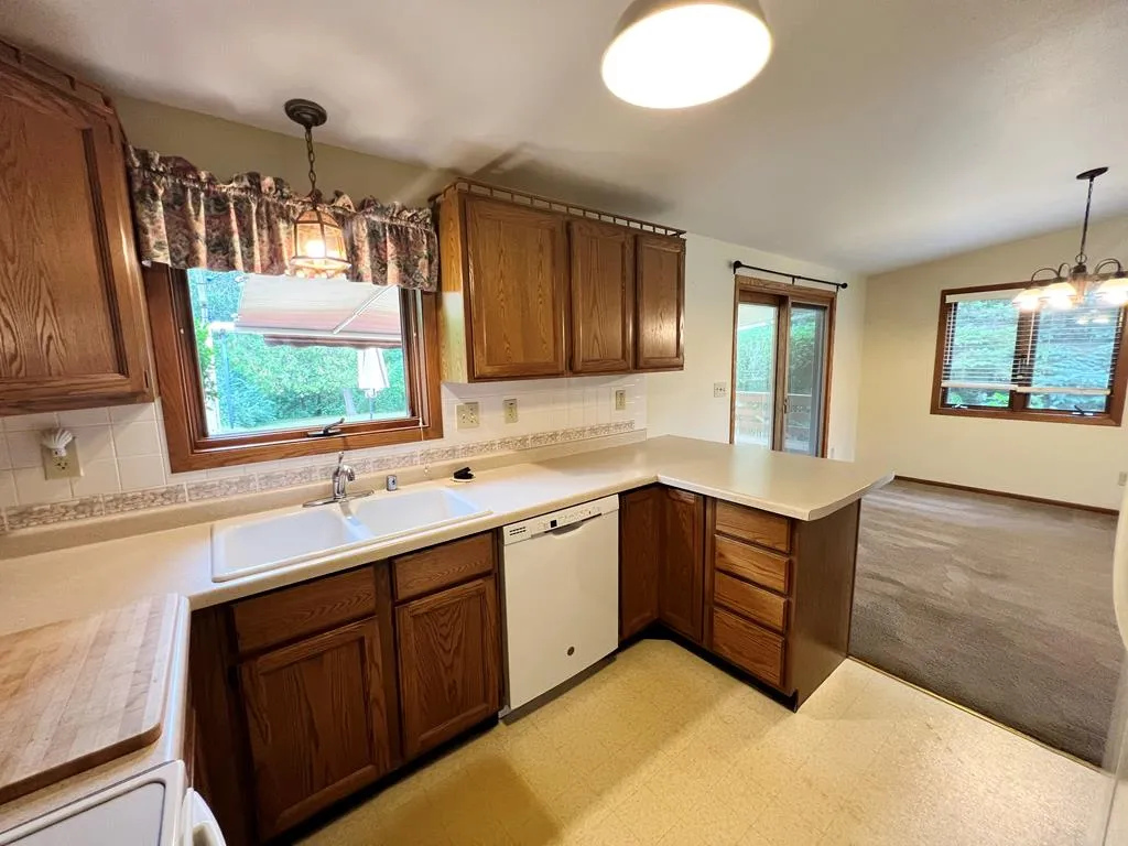1105 S Ridgeway Ave, Sturgeon Bay, Wisconsin 54235, 3 Bedrooms Bedrooms, ,2 BathroomsBathrooms,Inland-Residential,For Sale,Ridgeway Ave,144536