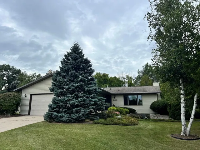 1105 S Ridgeway Ave, Sturgeon Bay, Wisconsin 54235, 3 Bedrooms Bedrooms, ,2 BathroomsBathrooms,Inland-Residential,For Sale,Ridgeway Ave,144536