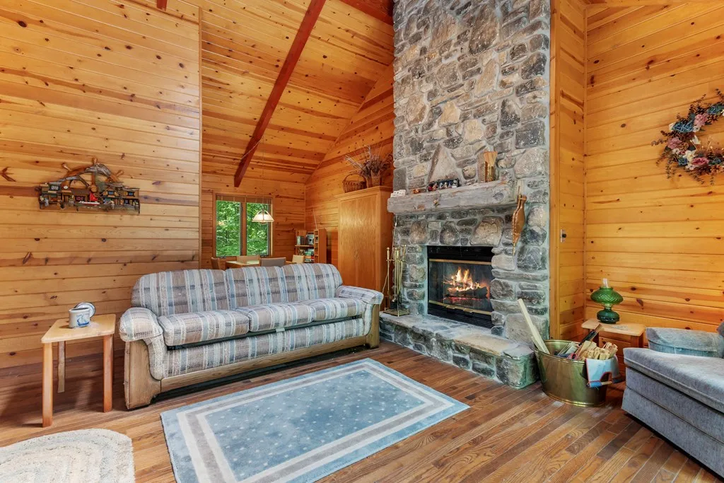 6140 N Cave Point Dr, Sturgeon Bay, Wisconsin 54235, 1 Bedroom Bedrooms, ,2 BathroomsBathrooms,Inland-Residential,For Sale,N Cave Point Dr,144282