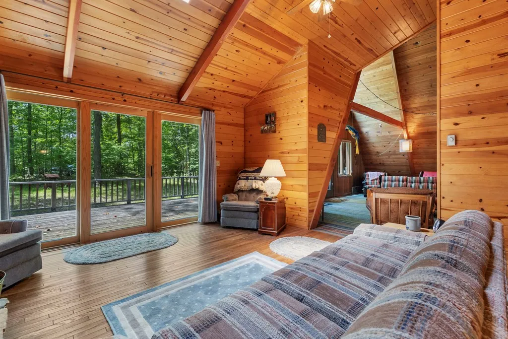 6140 N Cave Point Dr, Sturgeon Bay, Wisconsin 54235, 1 Bedroom Bedrooms, ,2 BathroomsBathrooms,Inland-Residential,For Sale,N Cave Point Dr,144282